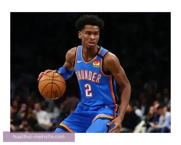 雷霆新秀因睡过头错过会议遭队友整蛊车内被塞满泡沫爆笑场面