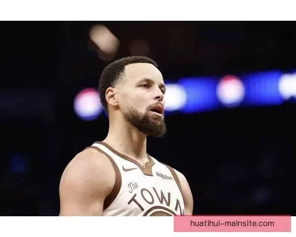 库里手臂被球迷拉拽科尔直言勇士争六七名已无可能